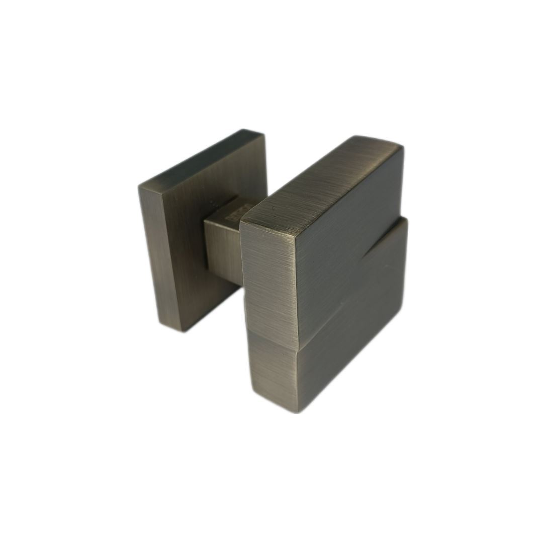 دستگیره حیاطی تک پیچ زیتونی پرایم کد S.A 7744L 1*E11